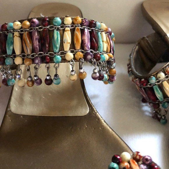 Sandals with 1” heel beaded - Picture 4 of 7